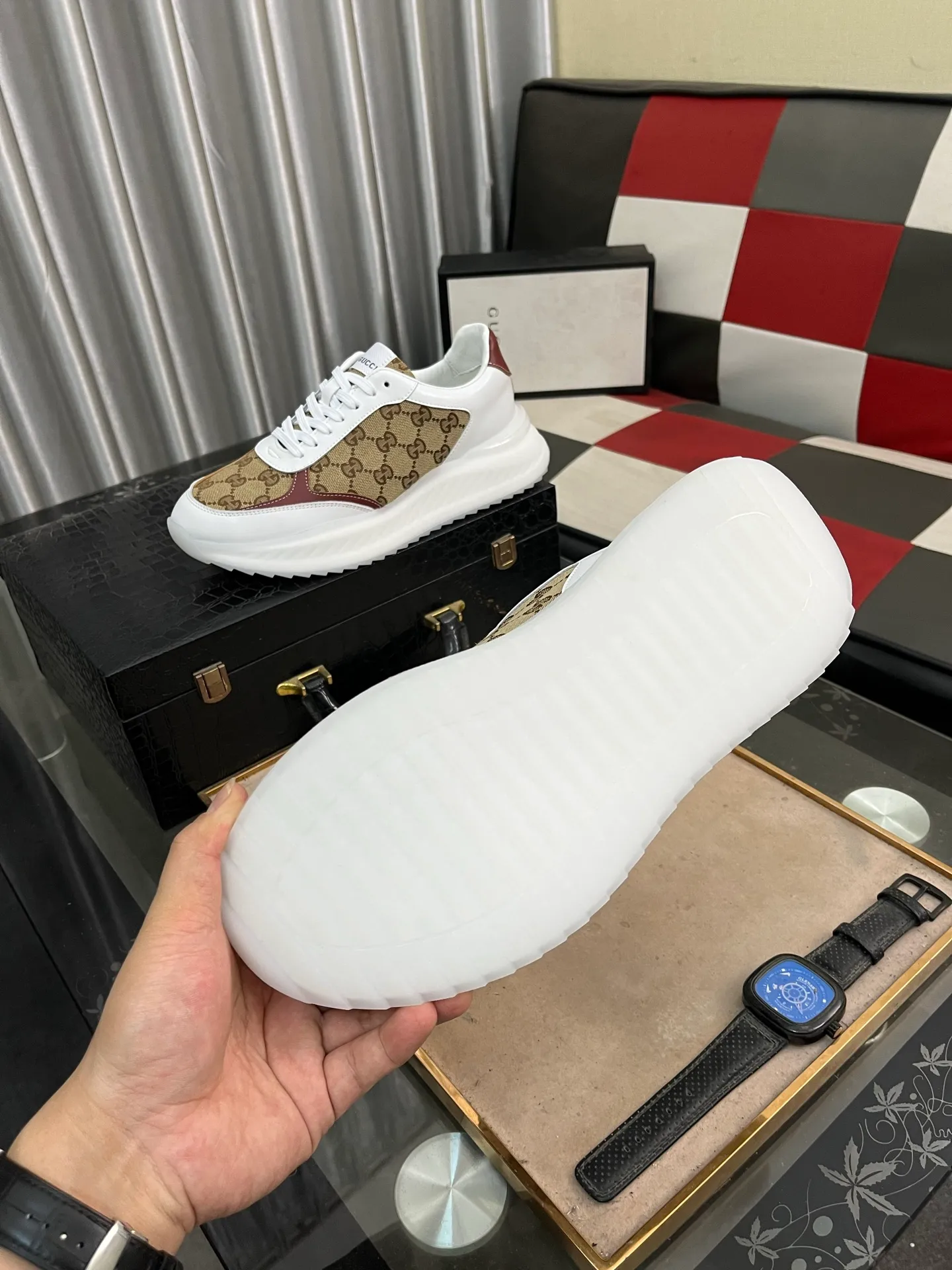 Men's shoes 💰458⌚️⌚️[GUCCI] The latest trendy men's casual shoes, the fabric is made of embossed cowhide imported from Italy, comfortable sheepskin lining + feet, the original outsole is wear-resistant and non-slip, high-level version, size: 38-444️⃣Colors available